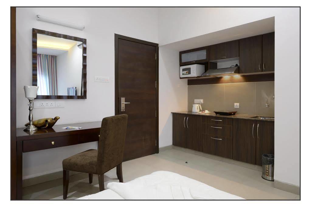 Oyo 710 Hotel Kshitij Pune Luaran gambar