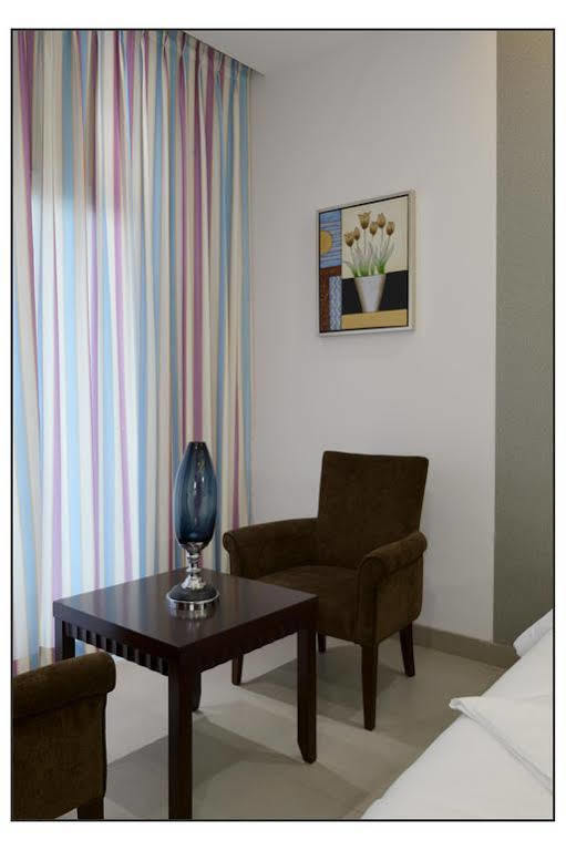 Oyo 710 Hotel Kshitij Pune Luaran gambar